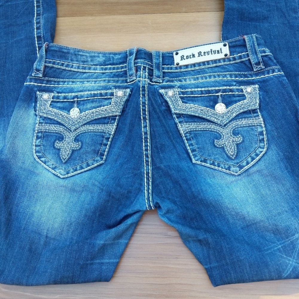 Rock Revival straight leg jeans
